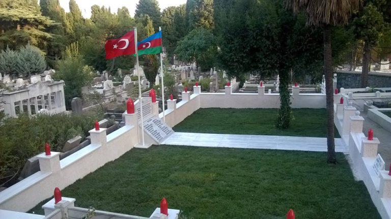 Nuri Paşanın məzarı üzərində Azərbaycan bayrağı dalğalanır - FOTO