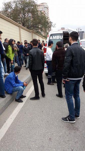 Bakıda dəhşətli qəza: İnarkt keçirən sürücü bank işçisini vurdu - YENİLƏNİB - FOTO