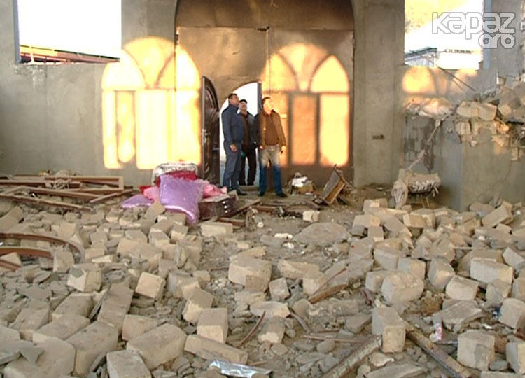 Şəmkirdə güclü partlayış: ev yerlə yeksan oldu, yaralanan var - YENİLƏNİB - FOTO