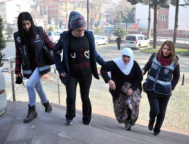 18 yaşlı qızın alt paltarından çıxanlar polisi ŞOKA SALDI - FOTO