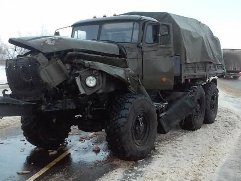 Ermənistan ordusunun avtomobili QƏZAYA UĞRADI: 26 əsgər yaralandı