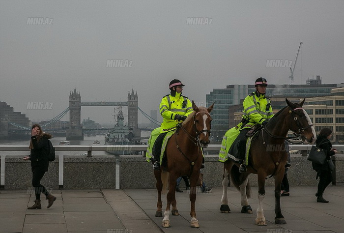 Londonda etirazçılarla polis arasında toqquşma: xəsarət alanlar var
