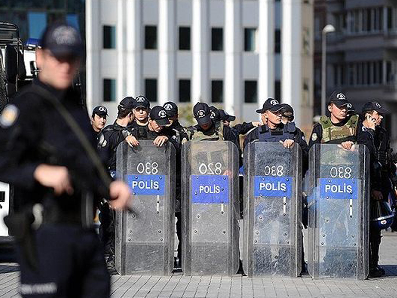 İstanbulda yeni terror təhlükəsi - Beşiktaş mühasirədə