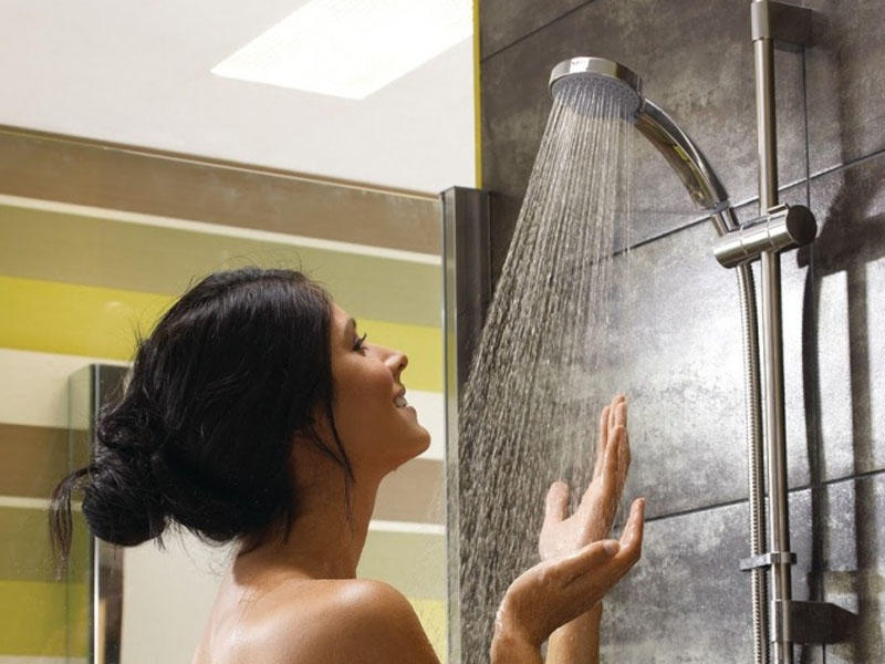 Soyuq su ilə duş qəbul etməyin inanılmaz faydaları.