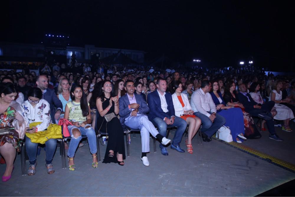 Bakıda "İsti günlər" Festivalının açılışı keçirilib - FOTO