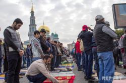 Moskvada 1 milyon insan namaz qıldı - FOTOREPORTAJ