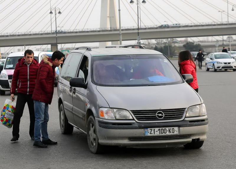 Bakıda taksi sürücülərinə qarşı reydlər başlanılıb - FOTO