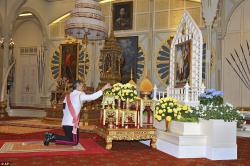 Tailandın yeni kralı var - VİDEO - FOTO