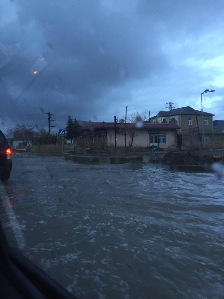 Bakıya yenə DƏRD yağdı - FOTO