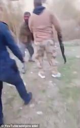 Şok kadrlar: İŞİD terrorçularına divan tutuldu - VİDEO - FOTO