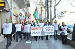 Xocalı soyqırımının 25-ci ildönümü ilə bağlı Tbilisidə aksiya keçirildi - FOTO
