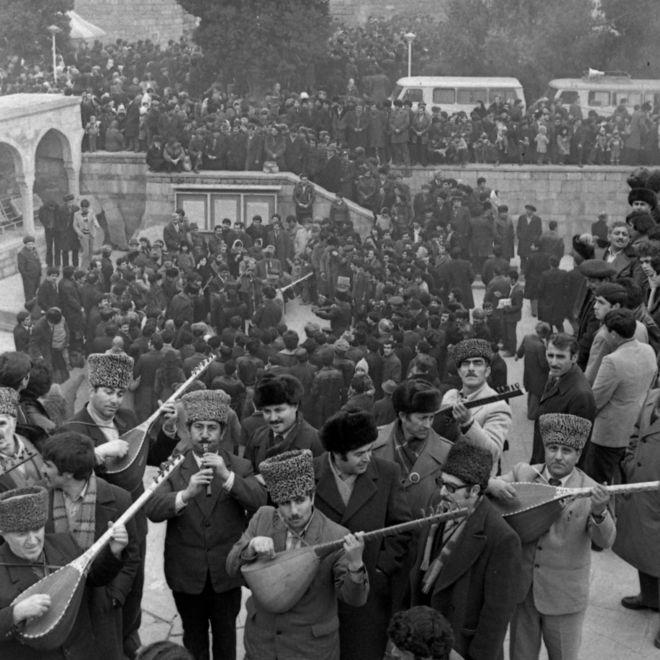 Bakıdan tarixi Novruz şəkilləri - FOTO
