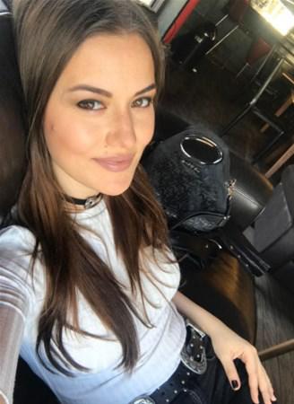 Fahriye Evcen qırmızı xalçada - FOTOSESSİYA