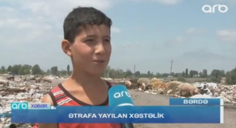 Bərdədə 11 yaşlı uşaq zibillikdən pul qazanır - VİDEO - FOTO