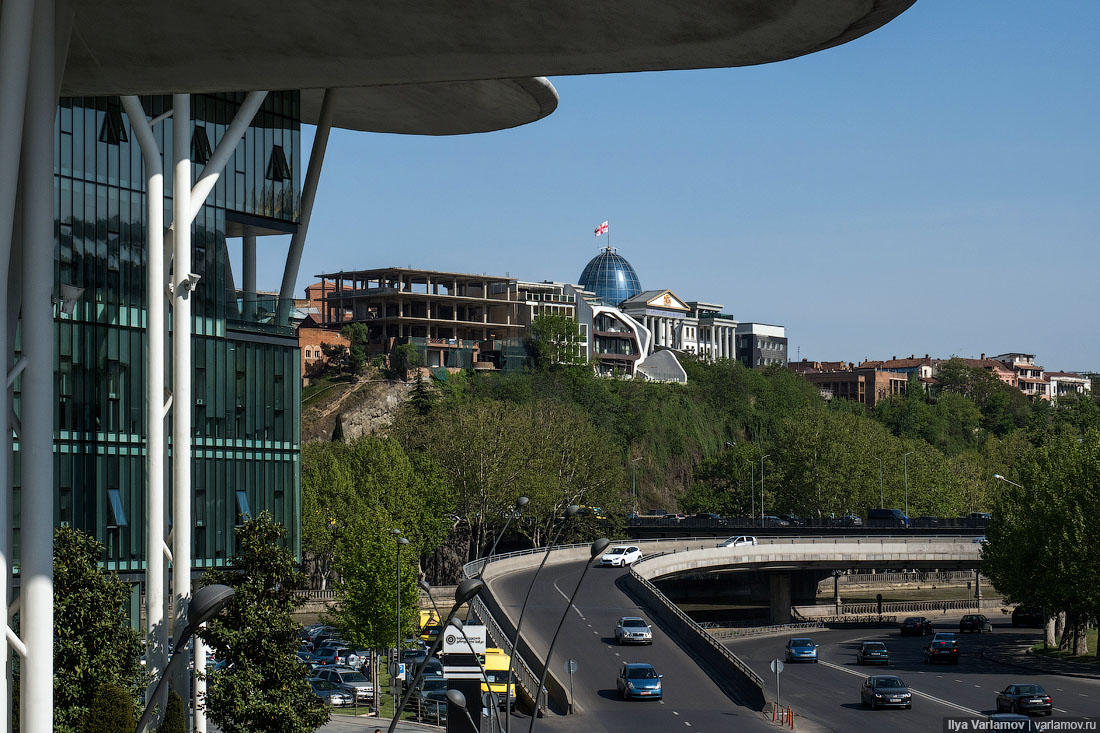 Gürcüstan paytaxtının əsl siması: olduğu kimi görünməyən Tiflis - FOTO