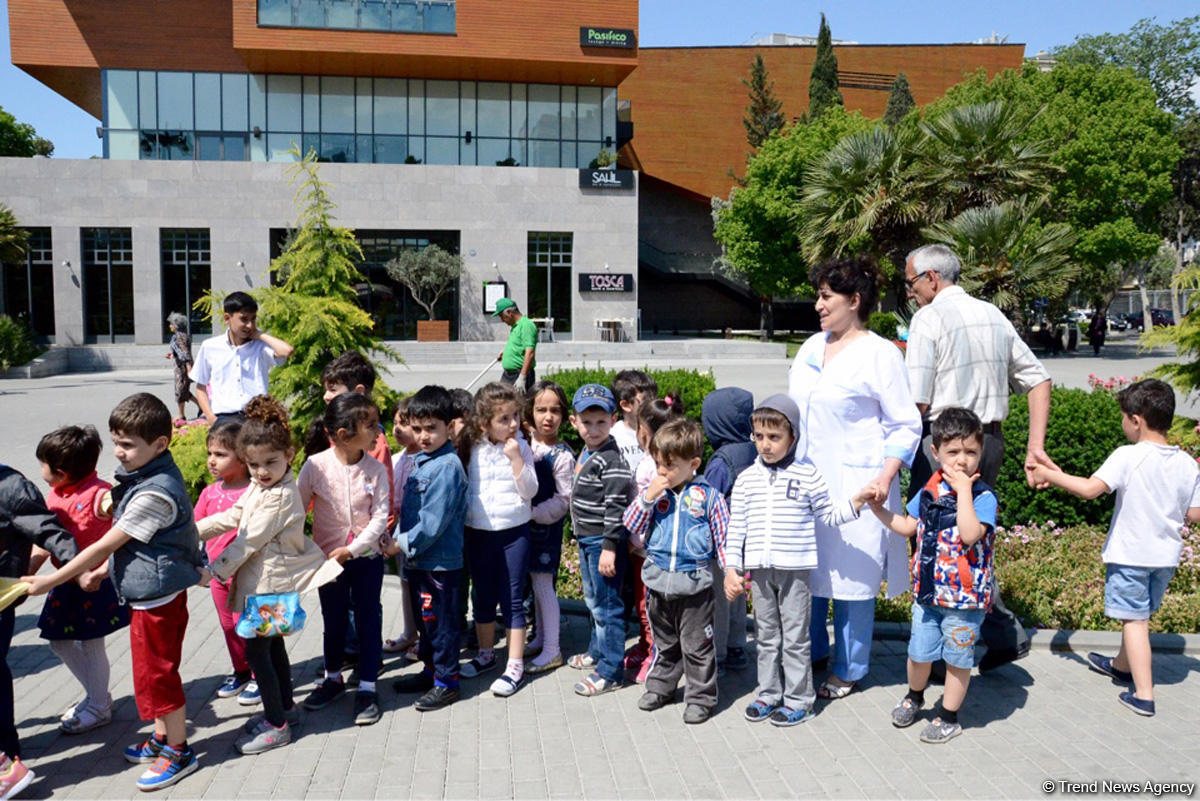 Bakı bulvarında keçirilən aksiyadan FOTOlar