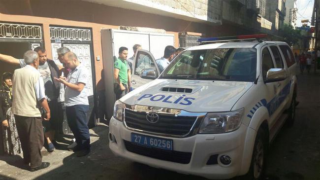 Türkiyədə taksi dayanacağına partlayıcı atıldı - Yaralılar var - FOTO