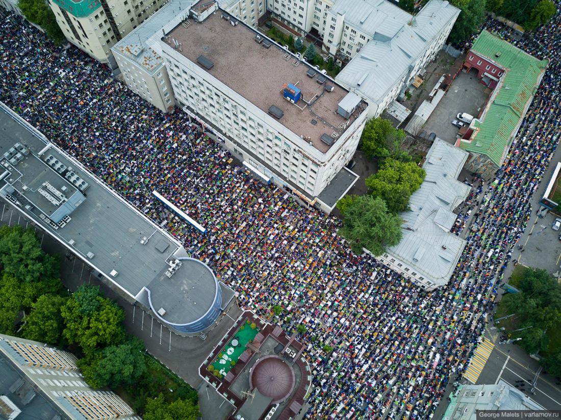 Moskvada izdiham: 250 min müsəlman bayram namazı qılıb - FOTO