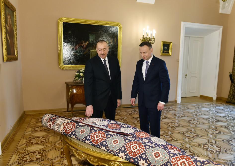 Prezident İlham Əliyev Polşa Baş naziri ilə görüşüb - YENİLƏNİB - FOTO