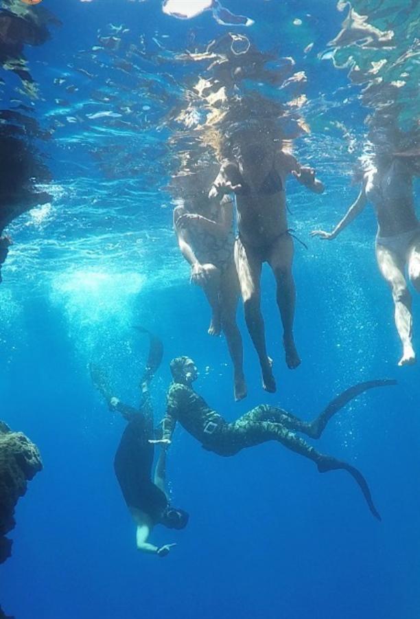 Çağatay Ulusoyun su altından istirahət - FOTOları