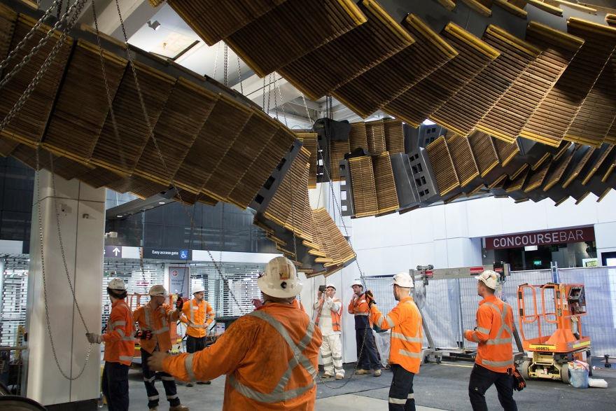 Metro stansiyasında belə eskalator olmamışdı - FOTO