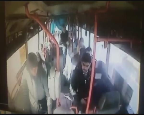 Avtobus sürücüsündən şəhid anasına qarşı TƏRBİYƏSİZLİK - Kameraya düşdü - FOTO
