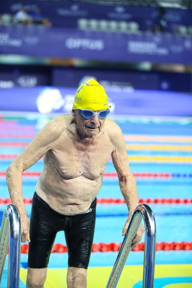 99 yaşında dünya rekordu vurdu - FOTO
