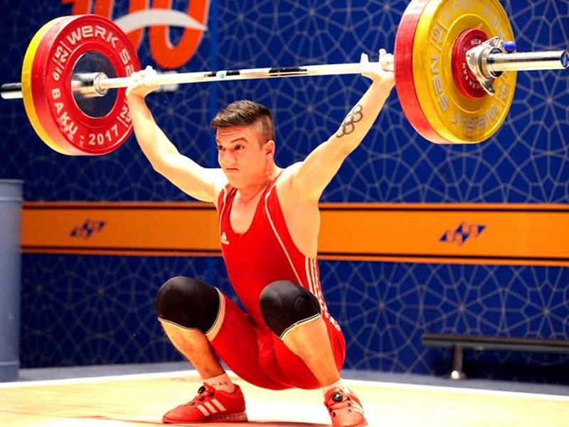 Abışov agır atletika üzrə Azərbaycan çempionu oldu