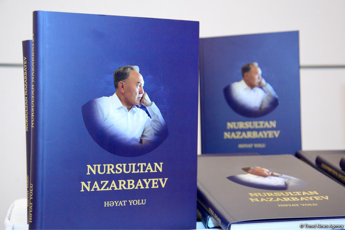 Heydər Əliyev Mərkəzində “Nursultan Nazarbayev. Həyat yolu” kitabının təqdimat mərasimi keçirilib - FOTO