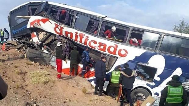 Boliviyada avtobusl qÉzasÄ± olub: 17 Ã¶lÃ¼, 22 yaralÄ± - FOTO