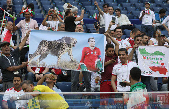 DÇ-2018: İran gözəlləri və Ronaldonun qəribə plakatı - FOTO