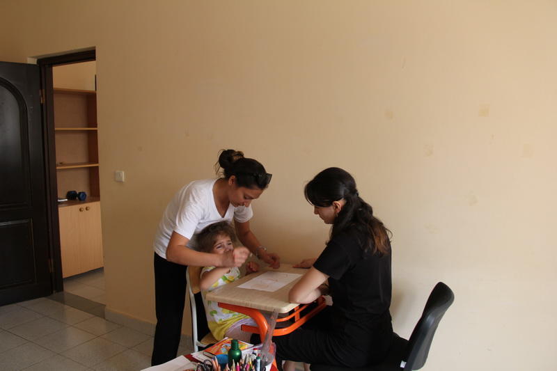 "Mətanət A" şirkətindən Autist Uşaqların Reablitasiyası Mərkəzinə yardım
