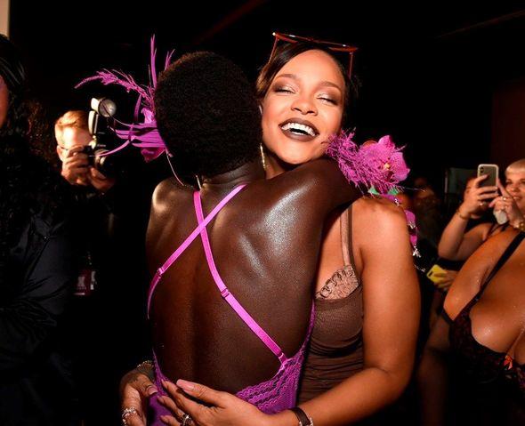 Rihanna yeni brendini təqdim edib - FOTO