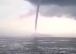 Xəzərdə tornado olub? - <span class="color_red">Nazirlikdən açıqama - VİDEO</span>