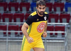 &quot;Zədəli olsam da, futbol oynadım&quot; - <span class="color_red">Rafael Ağayev</span>