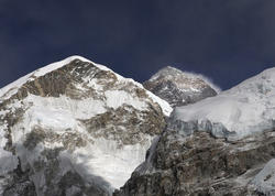 Nepalda dağın zirvəsinə qalxan zaman 8 alpinist ölüb