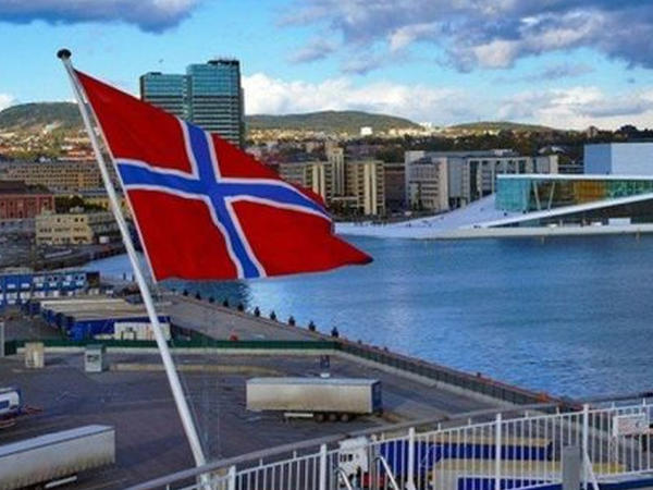 Norveç rusiyalı turistləri sınağa çəkdi