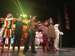 Gənc Tamaşaçılar Teatrında "Bremen musiqiçiləri"nin premyerası olub - FOTO
