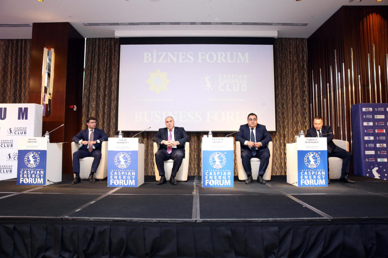 Caspian European Club və Dövlət Gömrük Komitəsi biznes-forum keçiridilər - FOTO