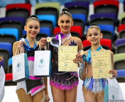 Bədii gimnastika üzrə 25-ci Azərbaycan birinciliyinin ikinci günündə qaliblər mükafatlandırıldı - FOTO