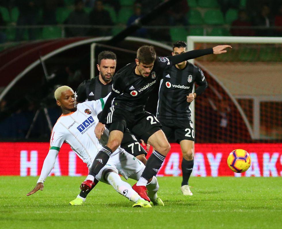 "Beşiktaş" xal itirdi - VİDEO - FOTO