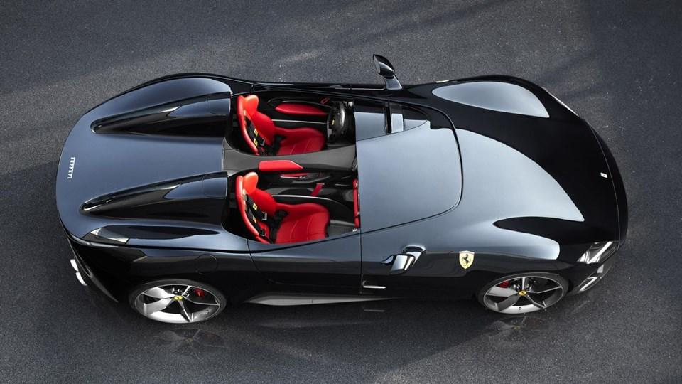 "Ferrari" yeni möhtəşəm modellərini təqdim etdi - FOTO