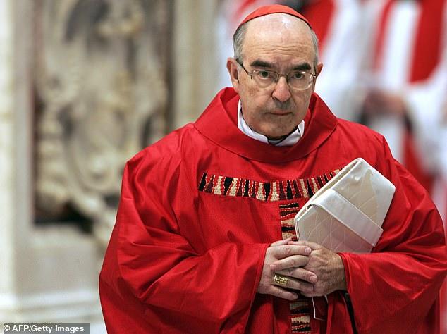 Katolik keşişlərin 80 faizi "mavi"dir - Vatikanla bağlı yeni, sensasiyalı faktlar - FOTO