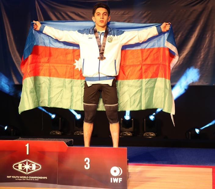 Cavadov dünya birinciliyində bürünc medal qazandı