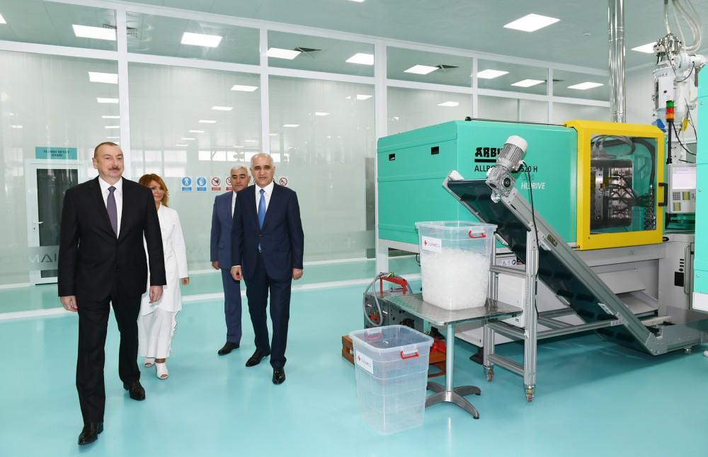 Prezident İlham Əliyev Pirallahı Sənaye Parkında "Diamed Co" şpris istehsalı zavodunun açılışında iştirak edib - FOTO
