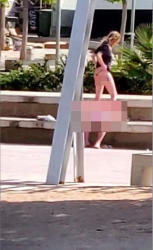 İstirahət mərkəzində biabırçı olay: turist cütlük küçədə cinsi əlaqədə oldu - FOTO
