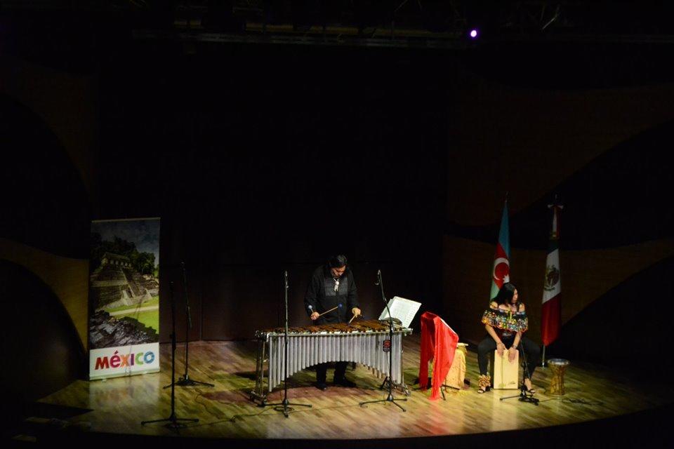 Beynəlxalq Muğam Mərkəzində Meksika abu-havası ilə marimba musiqisi -  FOTO