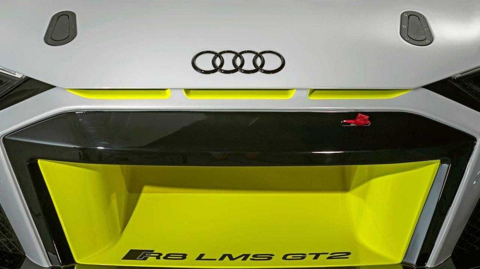 Audi Qodvudda yeni trek avtomobilini nümayiş etdirib - FOTO