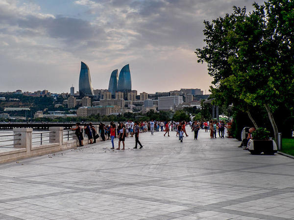 Artıq bulvara keçmək üçün yeraltı keçiddən istifadə məcburi deyil - FOTO