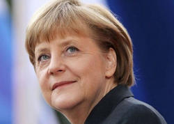 Angela Merkel öz populyarlığını qoruyub saxlayıb